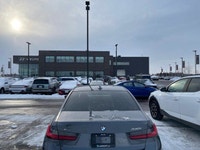 The advertised vehicle price is based on a promotional finance offer. Customers who purchase the veh... (image 4)