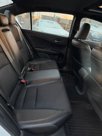 2017 Honda Accord – Backup Camera | Side Mirror Camera | Mileage: 171,179 km Automatic Transmission... (image 7)