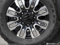 This GMC Sierra 2500HD boasts a powerful engine powering this Automatic transmission. *This GMC Sier... (image 7)