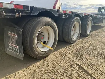 AMVIC licensed business SD1360 2020 Manac 53' Tridem Step Deck 8'6in.W x 53'L 255/70R22.5 tires, ste...