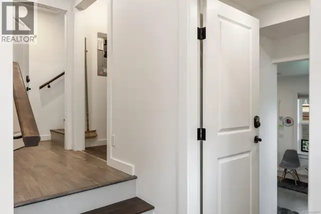 3328 Third St Cumberland, British Columbia in Houses for Sale in Comox / Courtenay / Cumberland - Image 14