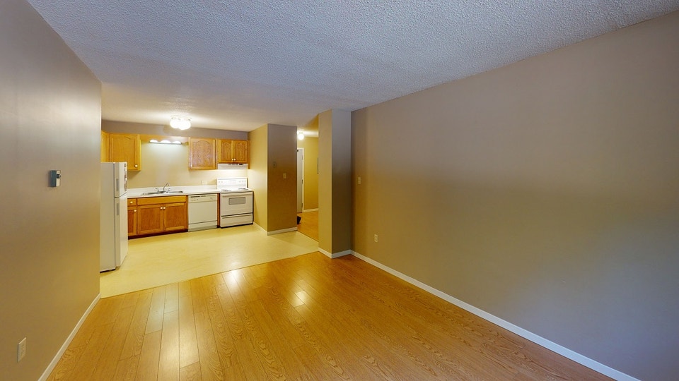 JANUARY 1ST- 1 BEDROOM  - CLOSE TO CAMPUS- PARKING 5
