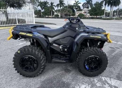 2023 CAN-AM OUTLANDER XT-P 1000R-BLACK! in ATVs in Delta/Surrey/Langley - Image 7