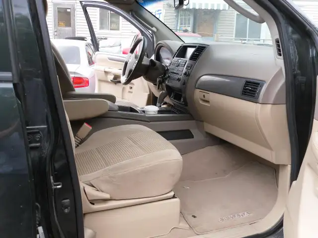 2009 Nissan Armada 4WD 4dr SE FFV in Cars & Trucks in City of Toronto - Image 12