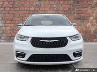 Come see this 2021 Chrysler Pacifica Hybrid Limited before it's too late! * This Chrysler Pacifica H... (image 7)