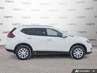 This Nissan Rogue boasts a Regular Unleaded I-4 2.5 L/152 engine powering this Variable transmission... (image 6)