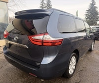 **CARS TRUCKS SUV 4X4 VAN AWD EDMONTON FINANCING AVAILABLE EASY FINANCING ** 2017 TOYOTA SIENNA XLE... (image 5)