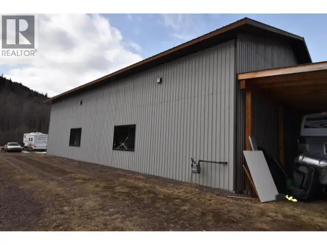 1055 HUDSON BAY MOUNTAIN ROAD Smithers, British Columbia in Houses for Sale in Smithers - Image 23