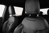 TRANSMISSION: 9-SPEED AUTOMATIC (STD),QUICK ORDER PACKAGE 22M ALTITUDE -inc: Engine: 1.3L MultiAir I... (image 9)