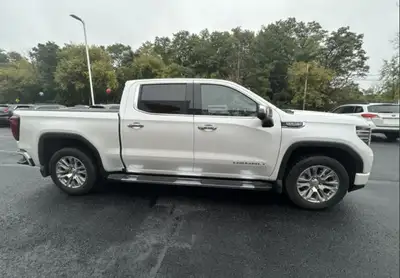 Thank You for Shopping with DRIVANA. Visit us at www.drivana.ca for financing needs or call us at 61...