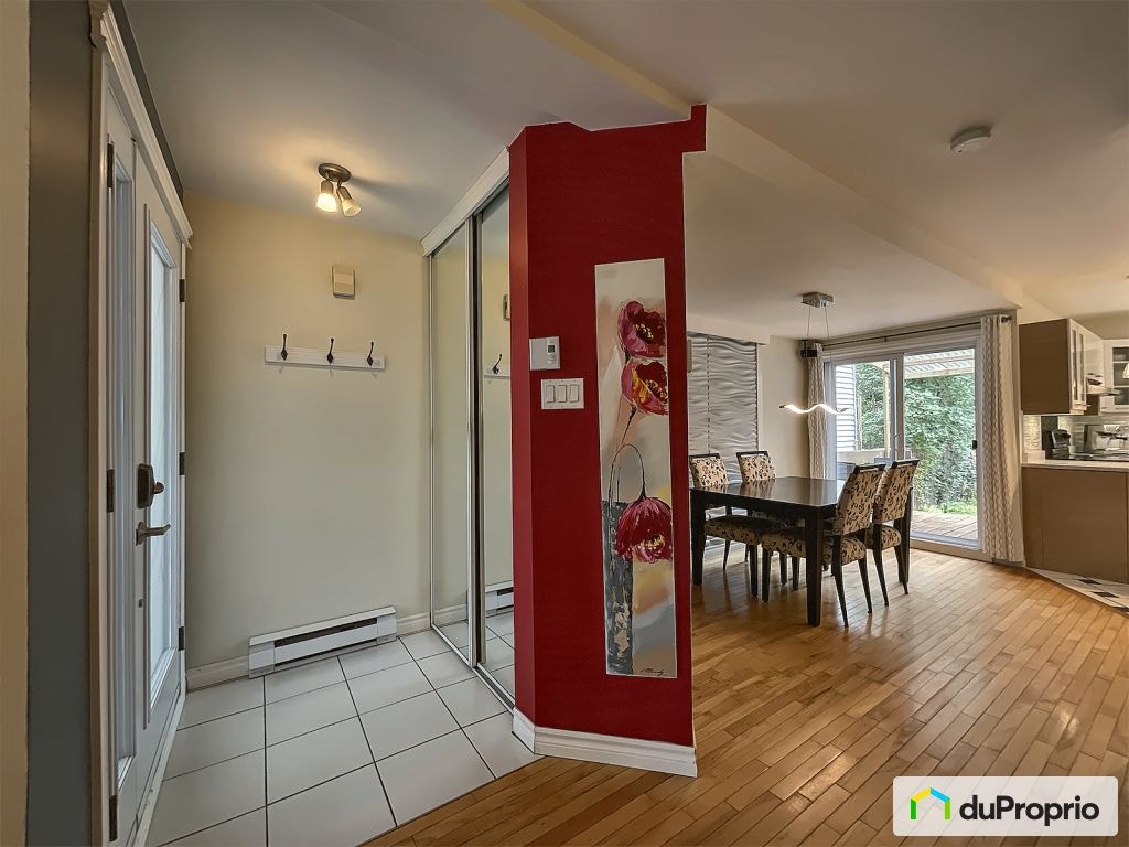 $570,000 - Townhouse for sale in Longueuil (Vieux-Longueuil) — photo 2