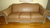 GORGEOUS 2 PIECES 100% LEATHER SOFA SET CAN DELIVER