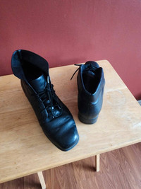 Boots, Leather outer, leather inner and insole, ladies size 9M,