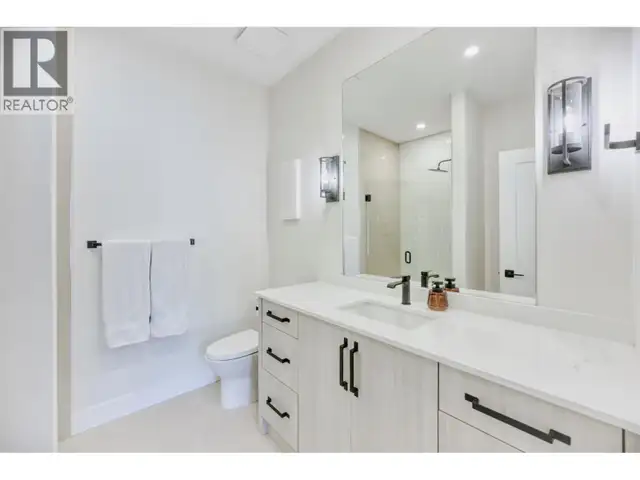 8000 Vedette Drive Unit# 10 Osoyoos, British Columbia in Condos for Sale in Penticton - Image 10