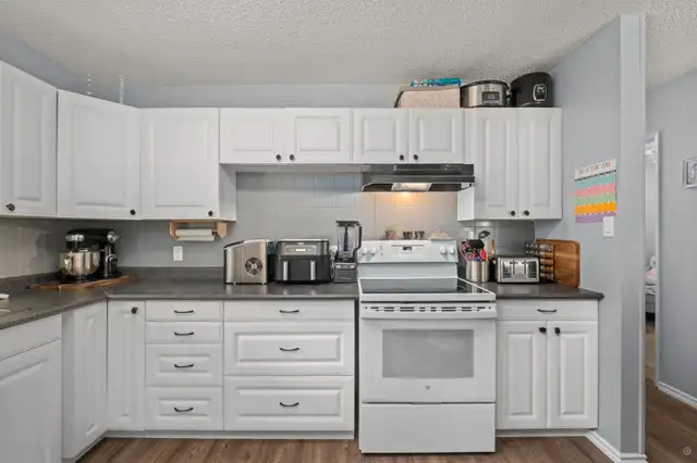 Move-In Ready Bungalow63008312762625123