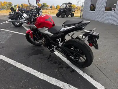 2020 HONDA CB500F TRADED UP TO NEW UNIT FULLY SERVICED AND READY TO GO 4464 KMS VERY CLEAN CONDITION...