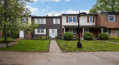 Price: $764,900 / $2,902/mo Turn-Key Townhouse in Meadowvale Stylish, Spacious & Move-In Ready! Welc...