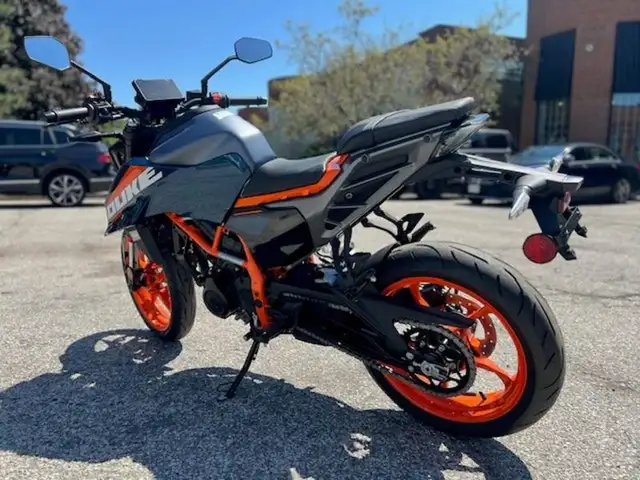 2025 KTM 390 Duke in Sport Bikes in Oakville / Halton Region - Image 5