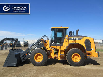 The 2025 Hyundai HL955ATM Wheel Loader delivers 197 HP from a reliable Cummins diesel engine, built...