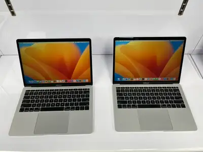 MacBook Air / MacBook Pro, UNIWAY 8th Street, View more