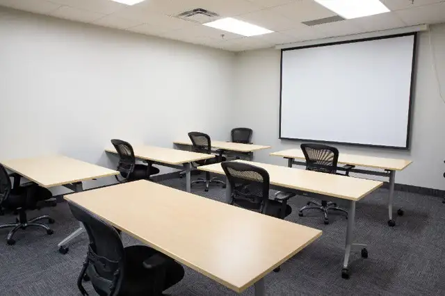 Get a mailing address & physical presence for your business! in Commercial & Office Space for Rent in Oakville / Halton Region - Image 7