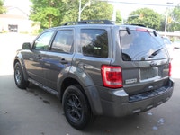 $6995 PLUS TAX.((LOCAL TRADE IN)).CERTIFIED.SUNROOF.ROOF RACK.FOG LIGHTS.FRONT WHEEL DRIVE. THIS IS... (image 4)