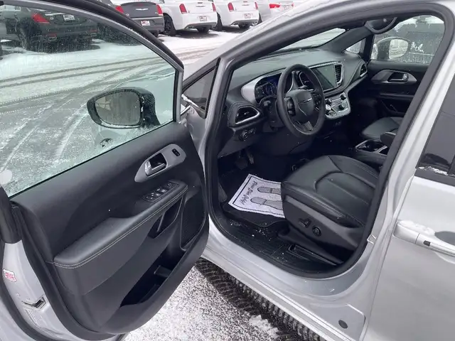 2024 Chrysler PACIFICA653700881640981210