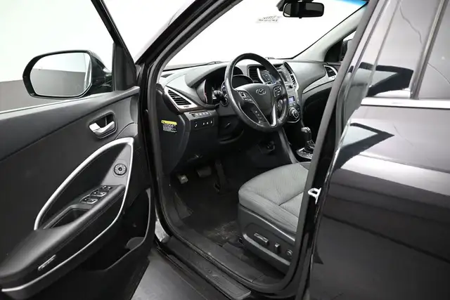 2017 Hyundai Santa Fe PREFERRED HEATED SEATS | BACKUP CAMERA | A in Cars & Trucks in Dartmouth - Image 14