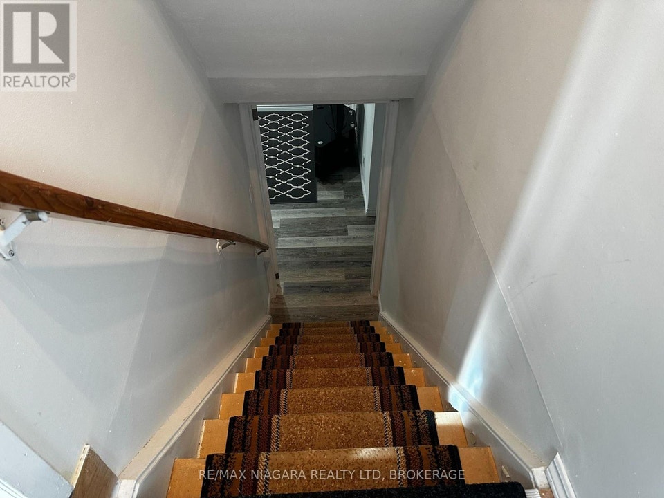 LOWER - 43A BEACHAVEN DRIVE St. Catharines (Port Weller), Ontari 3