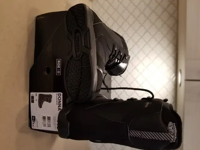 Botte de snow unisexe, 7.5 in Snowboard in Saguenay - Image 3
