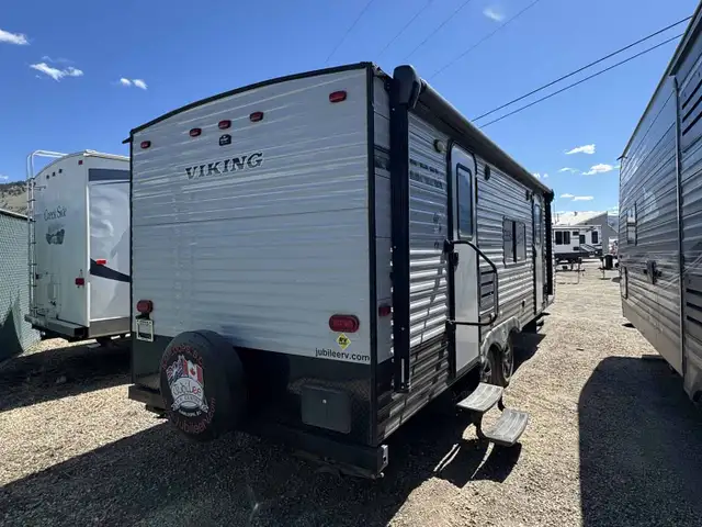 2019 ,Coachmen RV,Viking 21FQS in Travel Trailers & Campers in Kamloops - Image 4