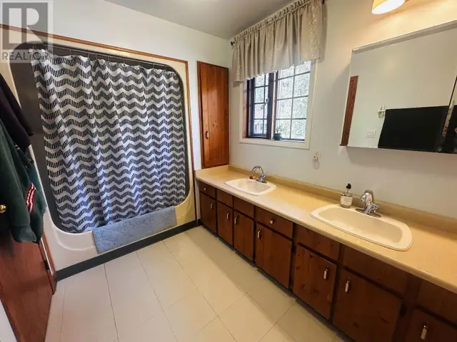 16939 E 16 HIGHWAY Burns Lake, British Columbia in Houses for Sale in Burns Lake - Image 33