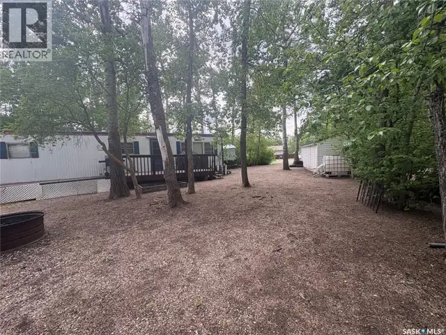8 Hunter BAY Fishing Lake, Saskatchewan in Houses for Sale in Saskatoon - Image 4