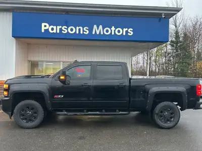 2018 Chevrolet Silverado Duramax Z71 Diesel! Leather! 4WD! Heated Seats! We Finance ALL Credit Situa...