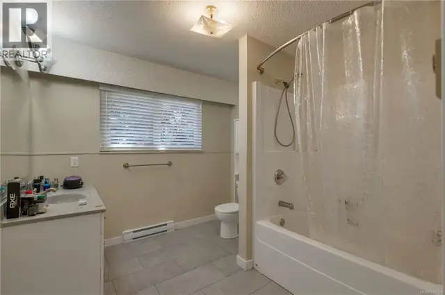823 Kalmar Rd Campbell River, British Columbia in Houses for Sale in Campbell River - Image 12