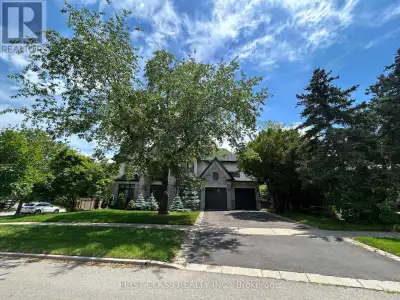 2194 ELMHURST AVENUE Oakville (FD Ford), Ontario