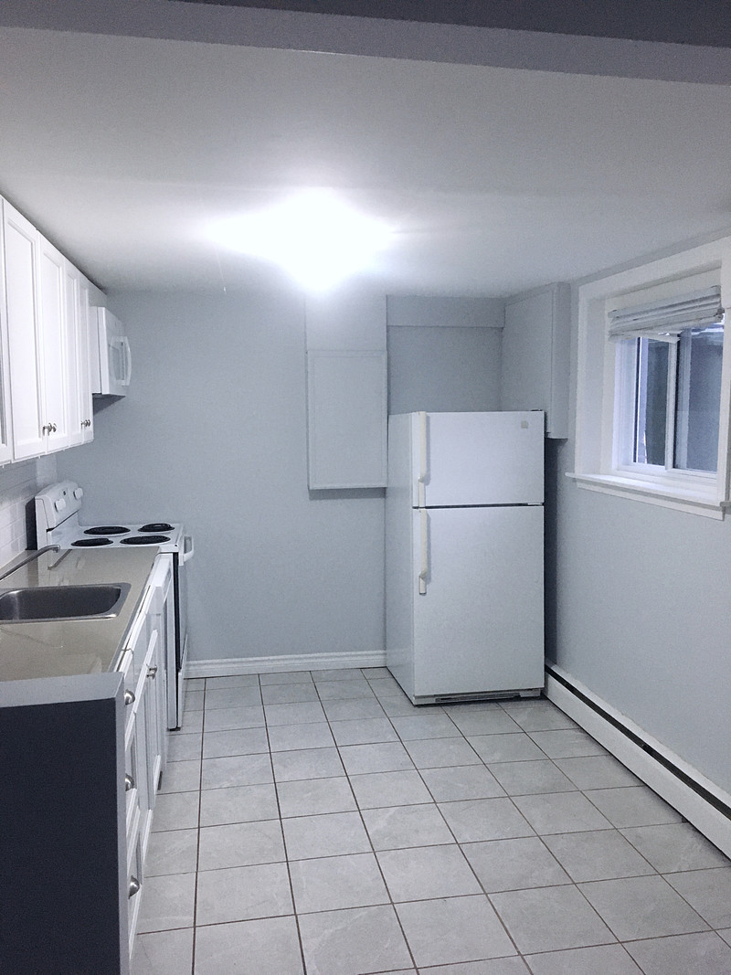 SEPT 1ST Renovated 1Bedroom + Office Apartment, West End Long Term