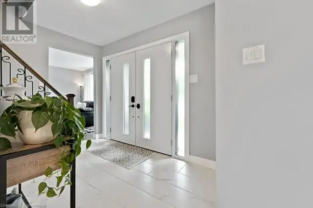 14 PATHFINDER Crescent Kitchener, Ontario63006663059971124
