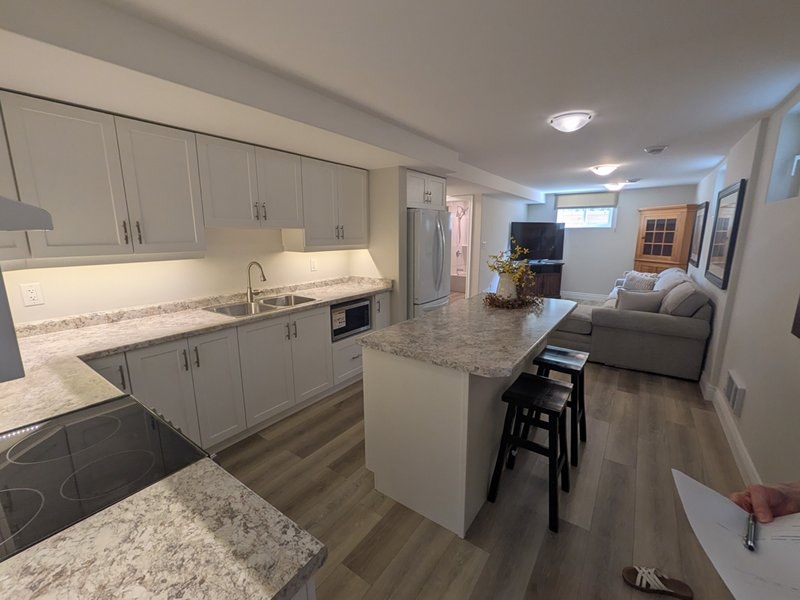 Gorgeous Full Furnished Basement Apartment in Ardagh 2