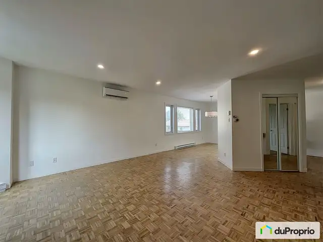 $939,000 - Triplex for sale in Chambly in Houses for Sale in Longueuil / South Shore - Image 7