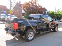 Z71 4X4 TRUE NORTH EDITION. FINISHED IN BLACK WITH BLACK INTERIOR. BED LINER, A/C, BLUETOOTH, PREMIU... (image 3)