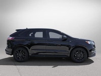This Ford Edge boasts a Intercooled Turbo Premium Unleaded I-4 2.0 L/122 engine powering this Automa... (image 3)