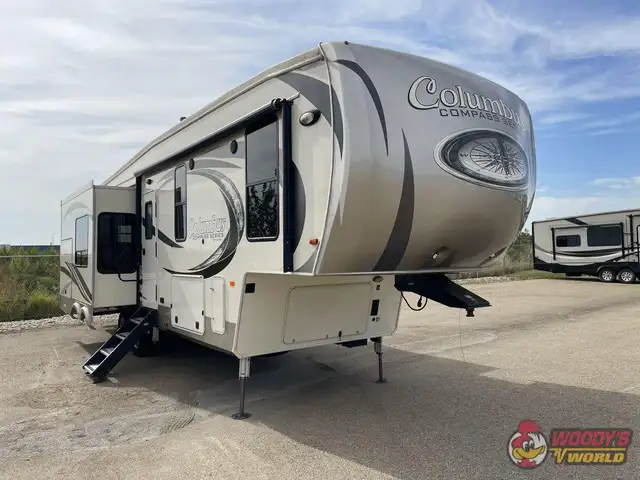 2018 PALOMINO RV COLUMBUS 298RL in Travel Trailers & Campers in Edmonton - Image 2