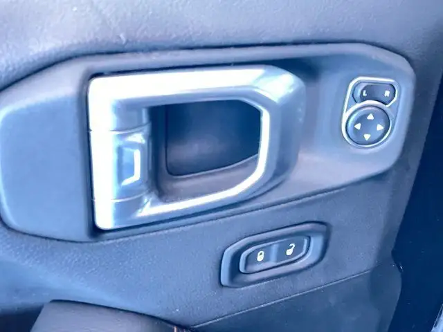 2021 Jeep Gladiator Rubicon | 4x4 | Remote start | Leather in Cars & Trucks in Prince George - Image 24