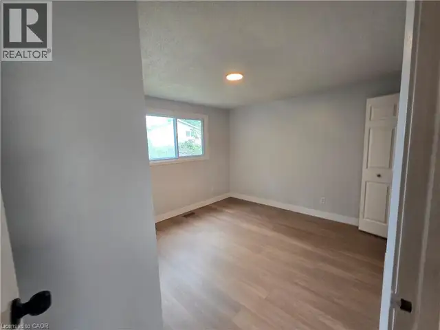 99 CLUTHE Crescent Kitchener, Ontario in Houses for Sale in Kitchener / Waterloo - Image 15