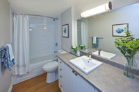 SPACIOUS 2 BEDROOM TOWNHOUSE FOR RENT IN NORTH OSHAWA! SELECT TOWNHOMES REVITALIZED WITH MODERN FINI... (image 6)