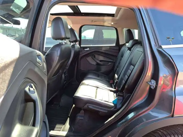 2017 Ford Escape Titanium538899617562634244