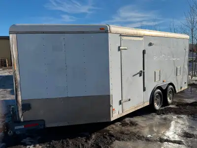 Extremely well cared for trailer with very few kms as it was used only for tool storage on job sites...
