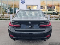 This BMW 3 Series delivers a Intercooled Turbo Premium Unleaded I-4 2.0 L/122 engine powering this A... (image 3)