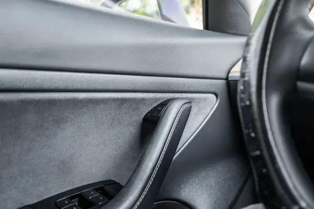 2020 Tesla Model 35348208500388761617
